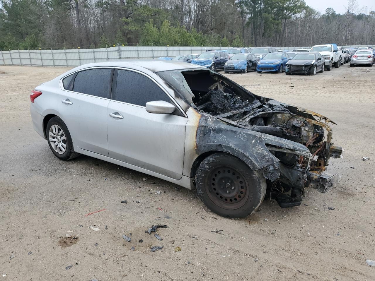 2017 NISSAN ALTIMA 2.5 - Фото 4