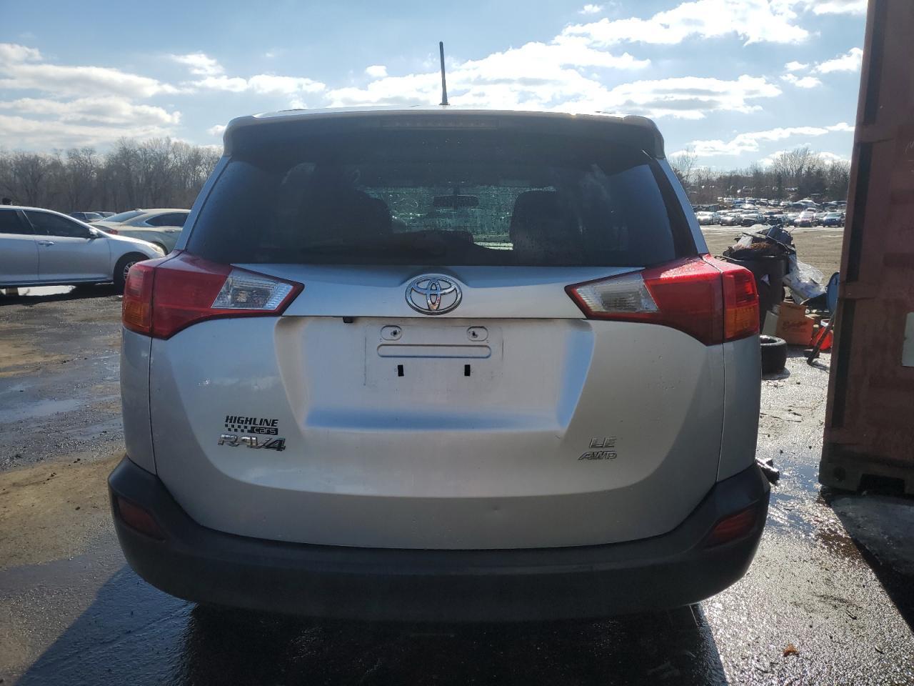 2014 TOYOTA RAV4 LE - Фото 6
