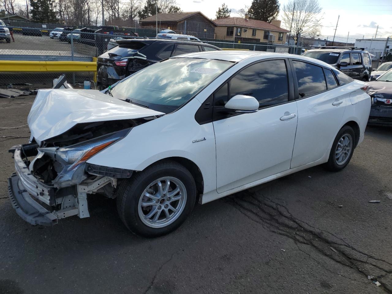 2016 TOYOTA PRIUS
