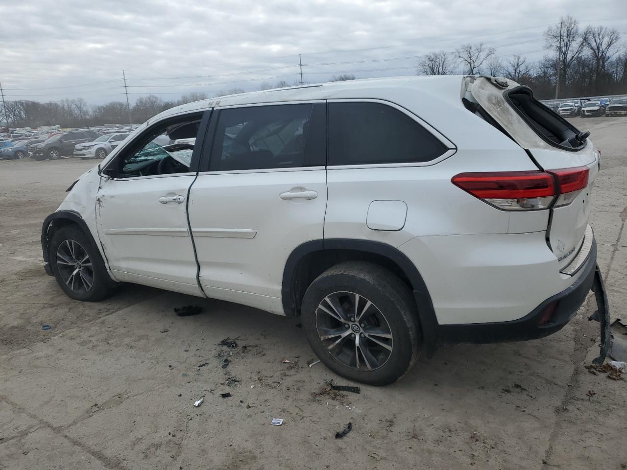 2018 TOYOTA HIGHLANDER - Фото 2