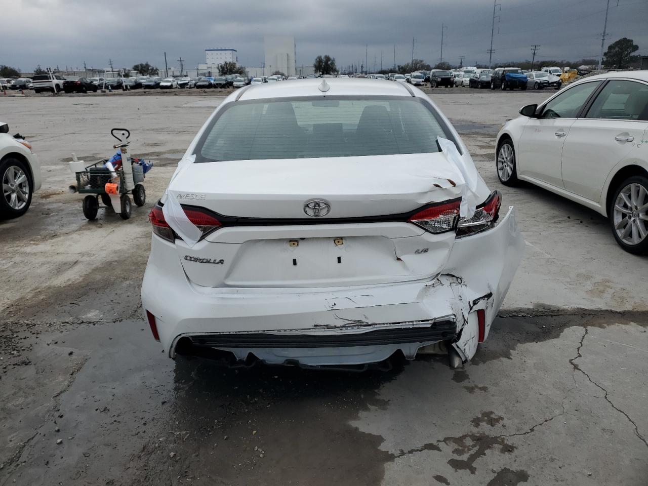 2021 TOYOTA COROLLA LE - Фото 6
