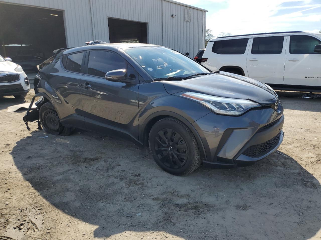 2021 TOYOTA C-HR XLE - Фото 4