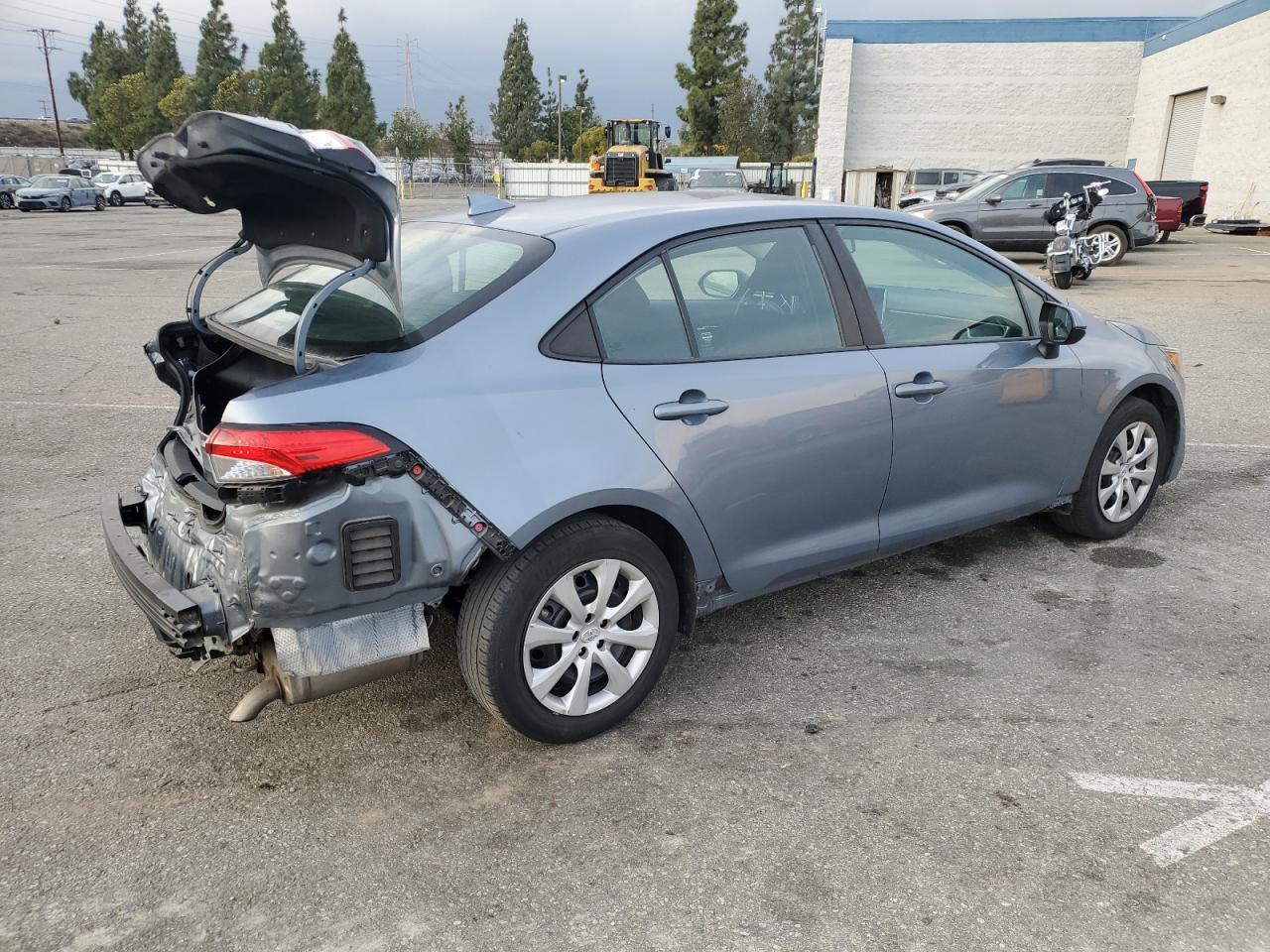 2021 TOYOTA COROLLA LE - Фото 3