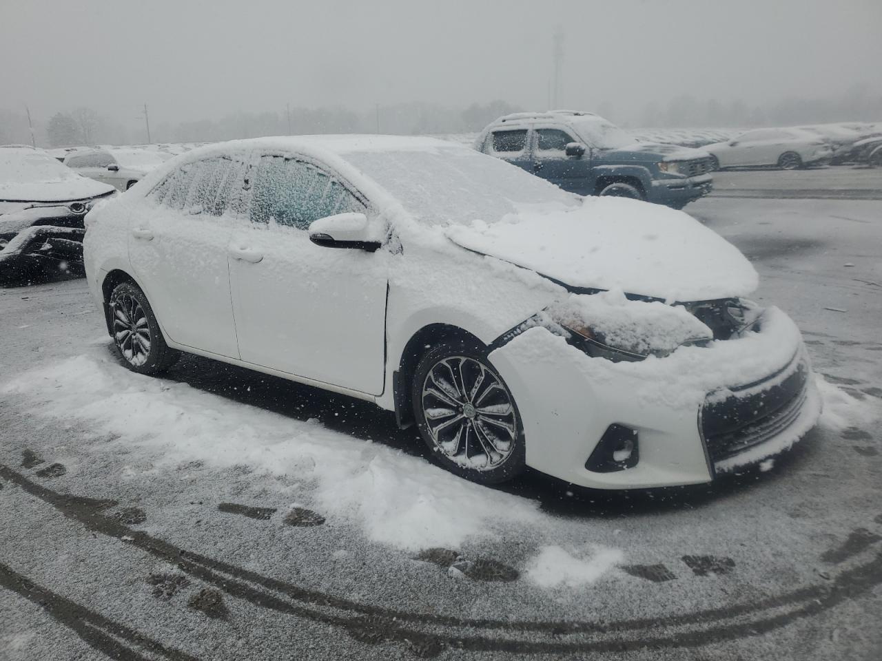 2014 TOYOTA COROLLA L - Фото 4