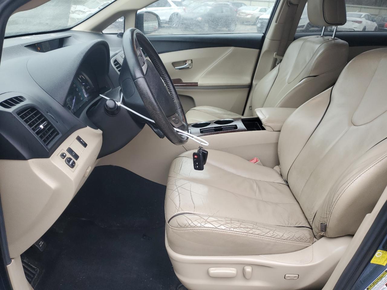 2011 TOYOTA VENZA - Фото 7