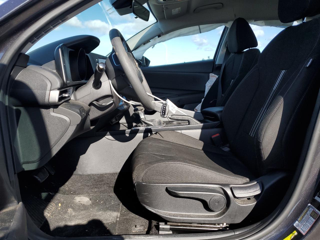 2022 HYUNDAI ELANTRA SE - Фото 7