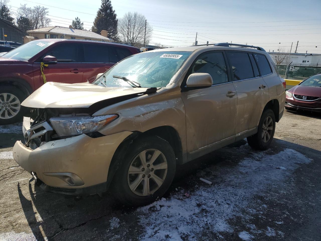 2011 TOYOTA HIGHLANDER