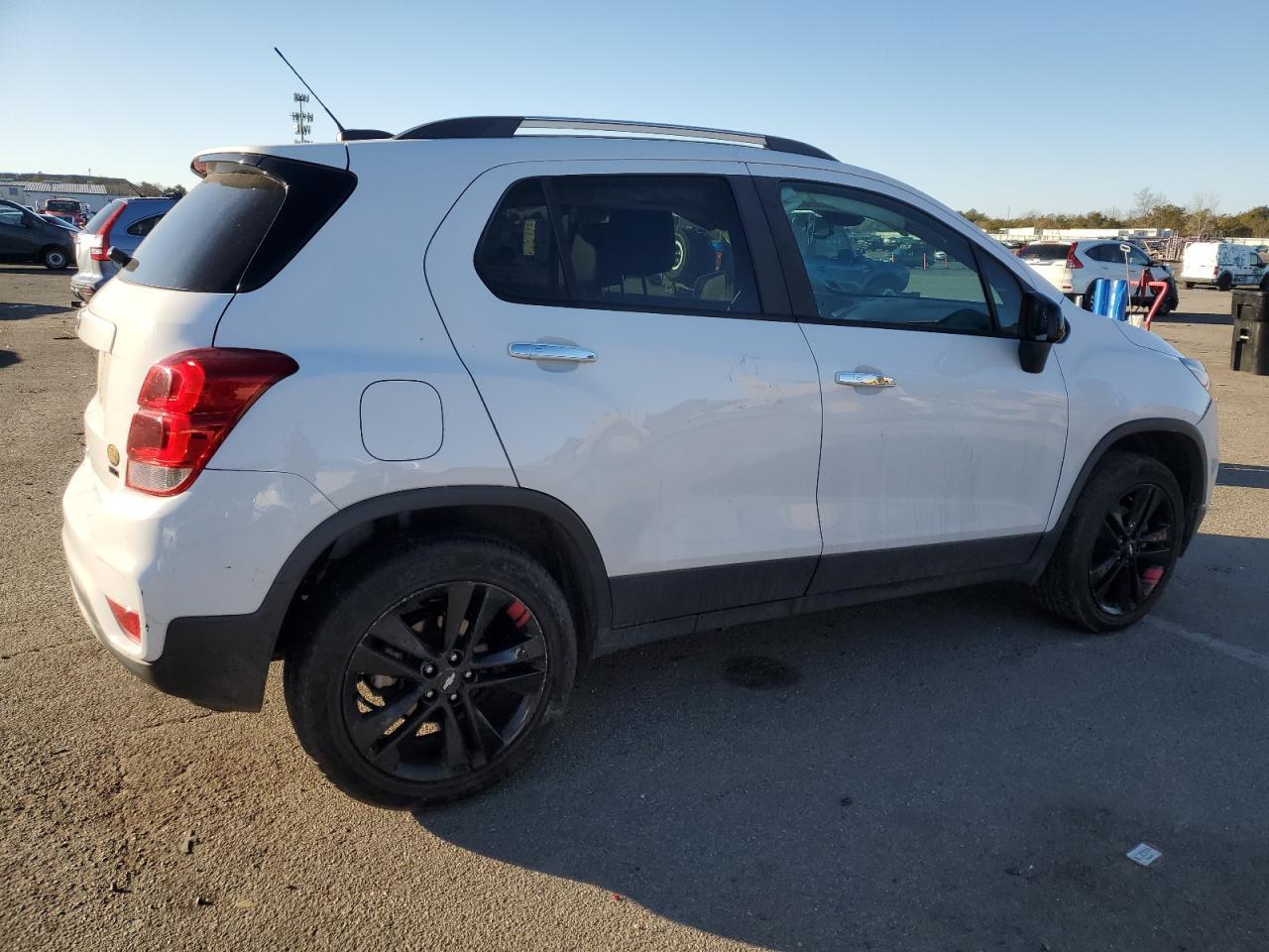 2018 CHEVROLET TRAX 1LT - Фото 3