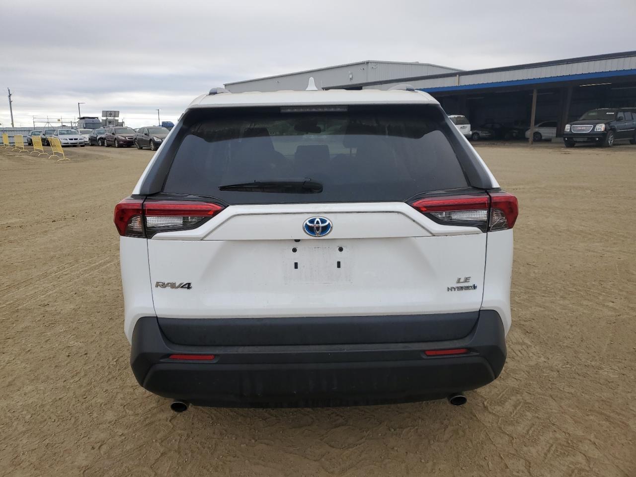 2021 TOYOTA RAV4 LE - Фото 6