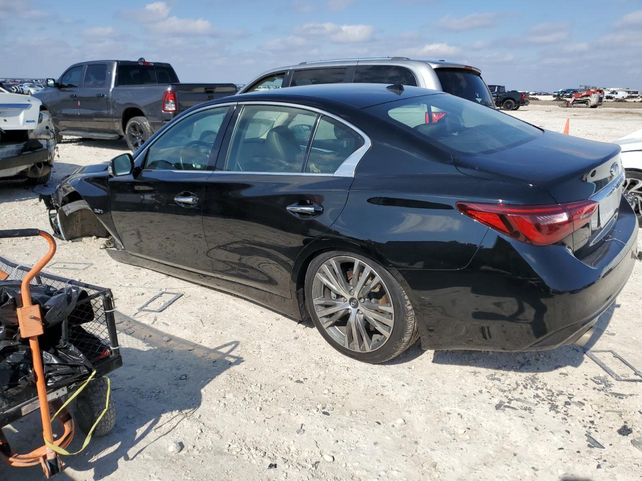 2018 INFINITI Q50 LUXE - Image 2