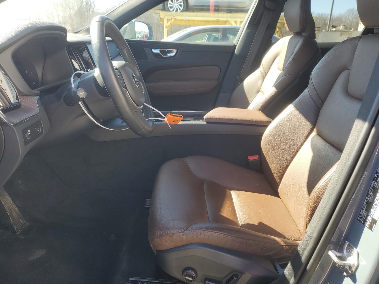 2022 VOLVO XC60 B5 MO - Image 7