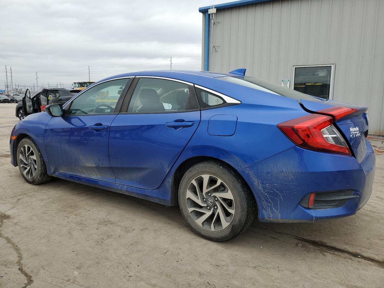 2018 HONDA CIVIC EX - Image 2
