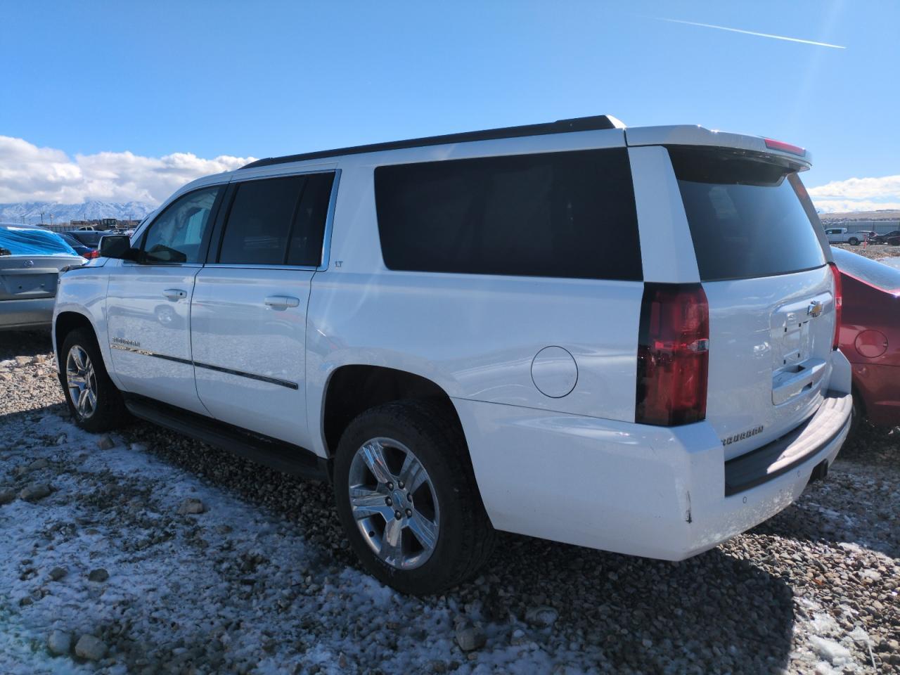 2017 CHEVROLET SUBURBAN K - Фото 2