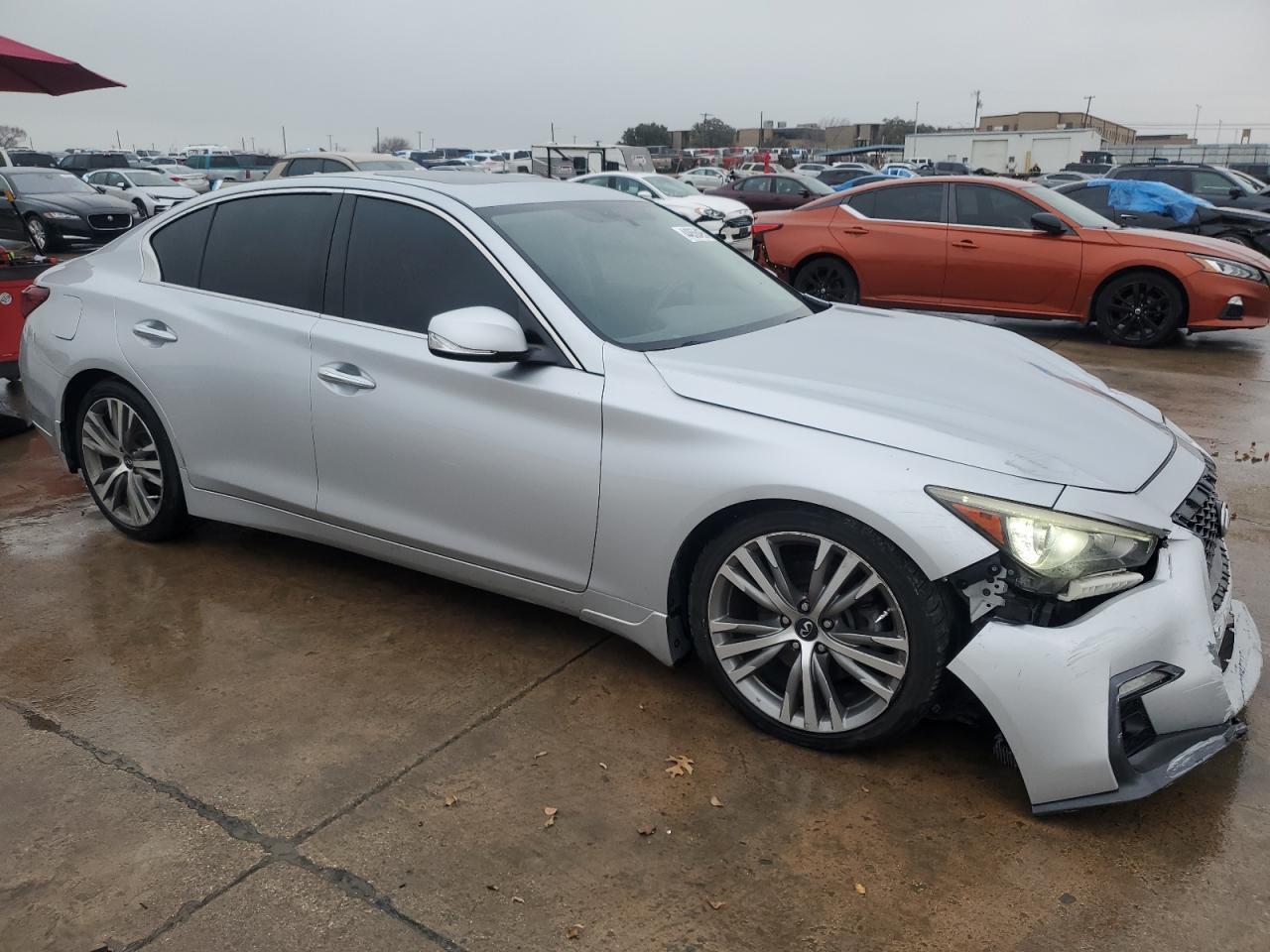 2018 INFINITI Q50 LUXE - Image 4