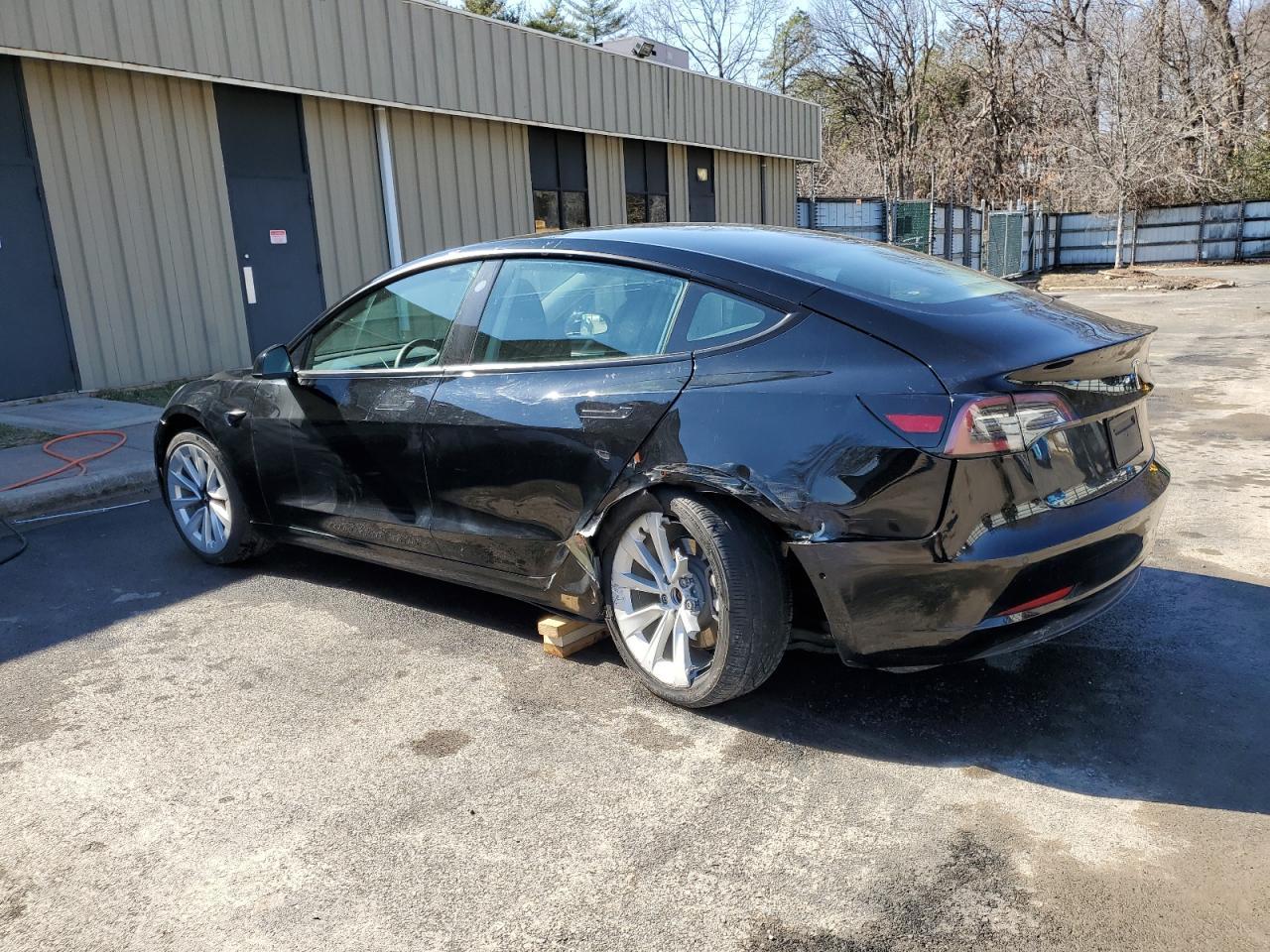 2022 TESLA MODEL 3 - Фото 2