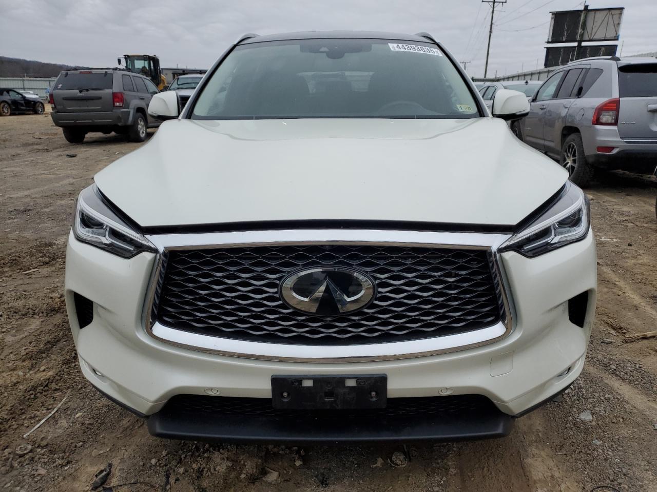 2019 INFINITI QX50 ESSEN - Image 5