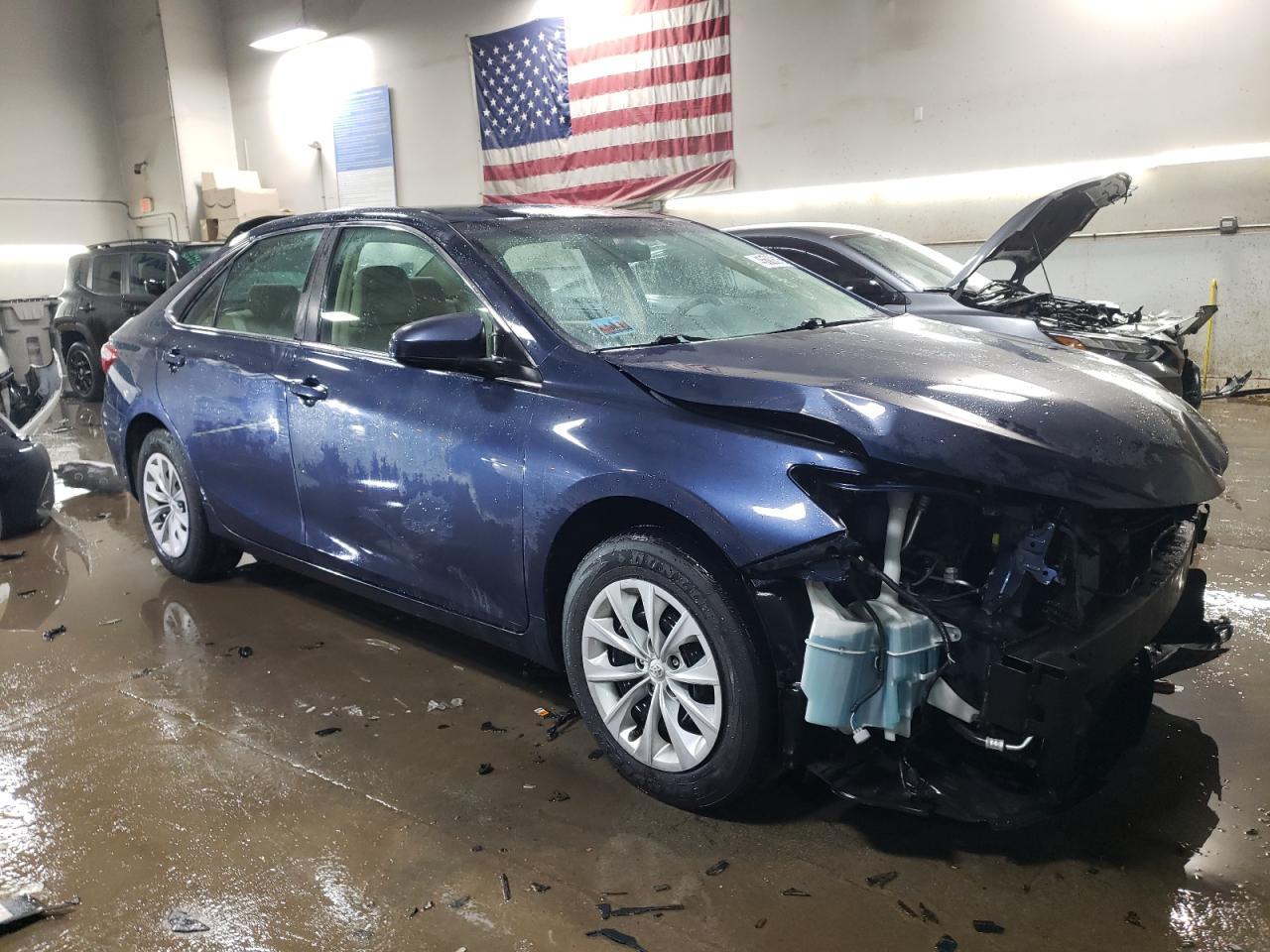2015 TOYOTA CAMRY LE - Фото 4