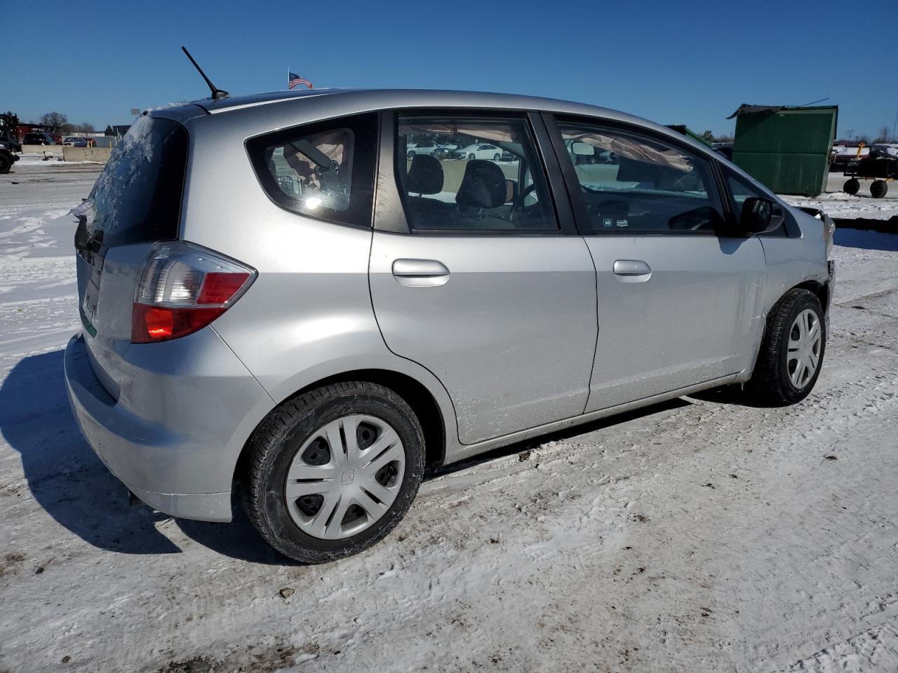 2011 HONDA FIT - Image 3