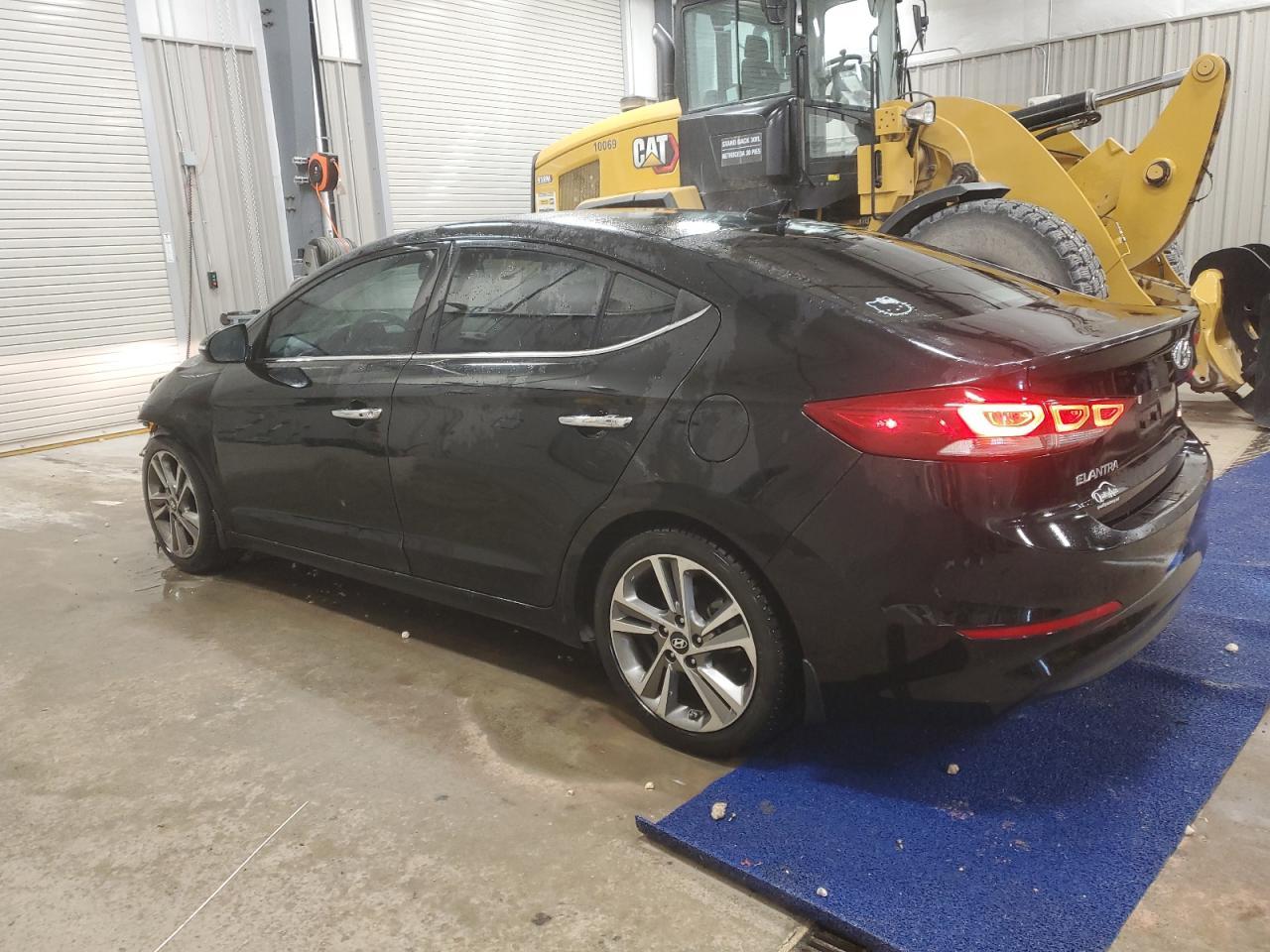 2017 HYUNDAI ELANTRA SE - Фото 2
