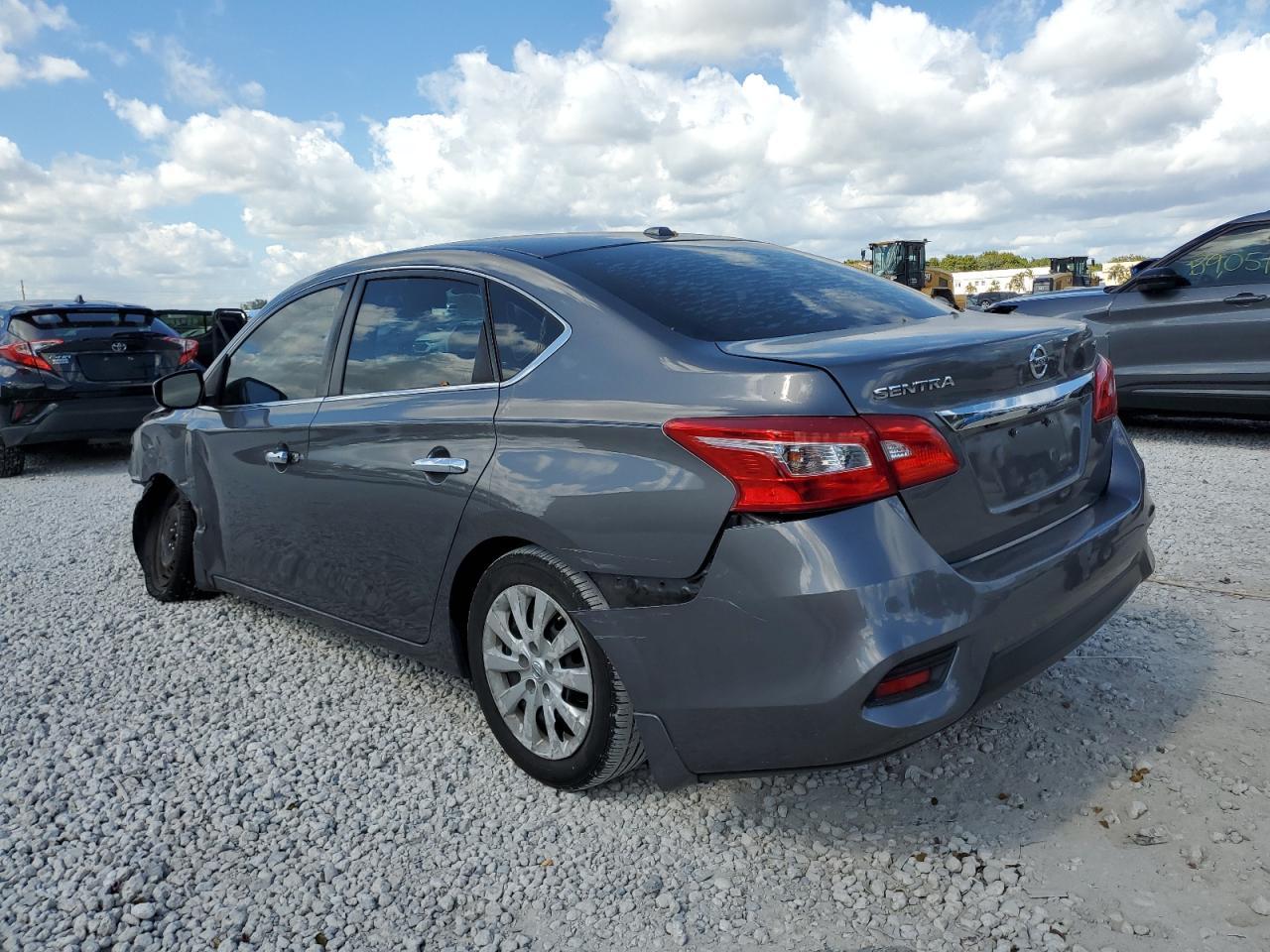 2017 NISSAN SENTRA S - Фото 2