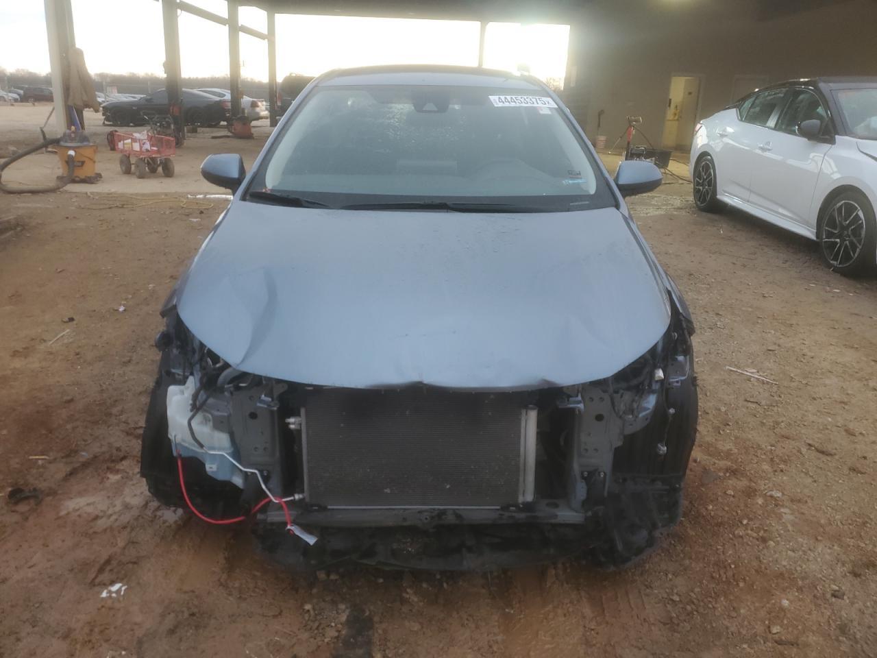 2021 TOYOTA COROLLA LE - Фото 5