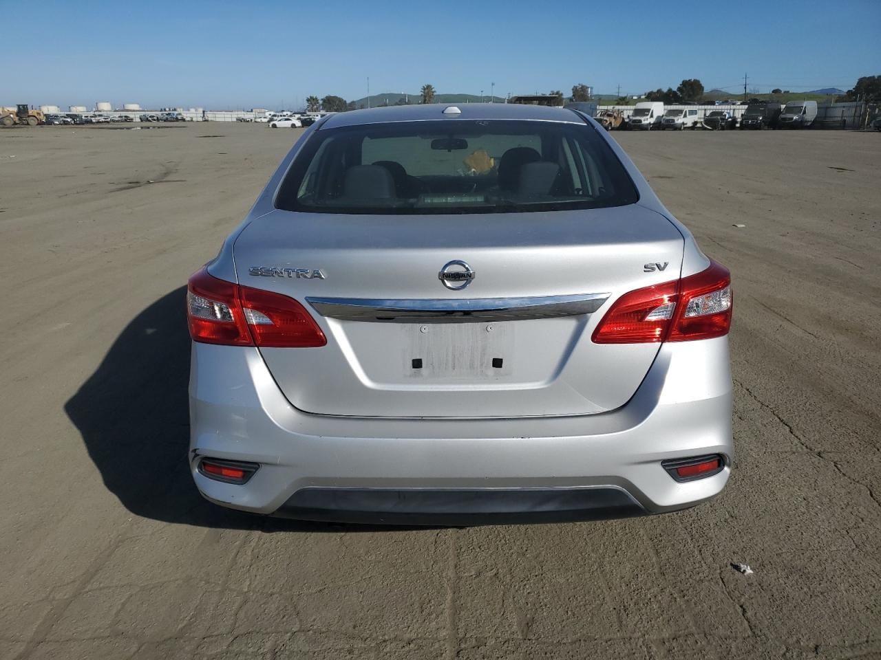 2018 NISSAN SENTRA S - Фото 6