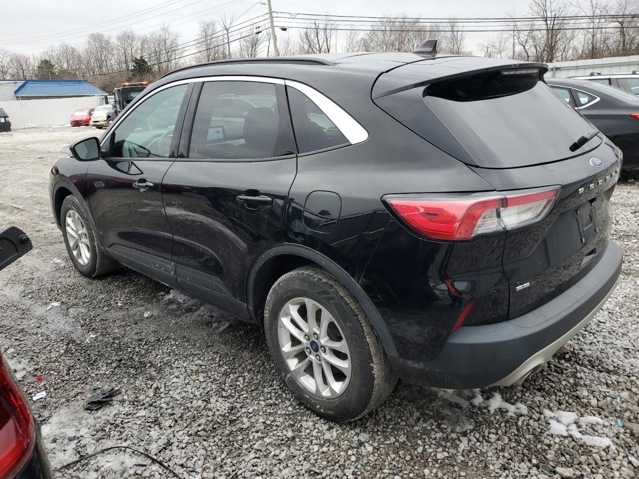 2020 FORD ESCAPE SE - Image 2
