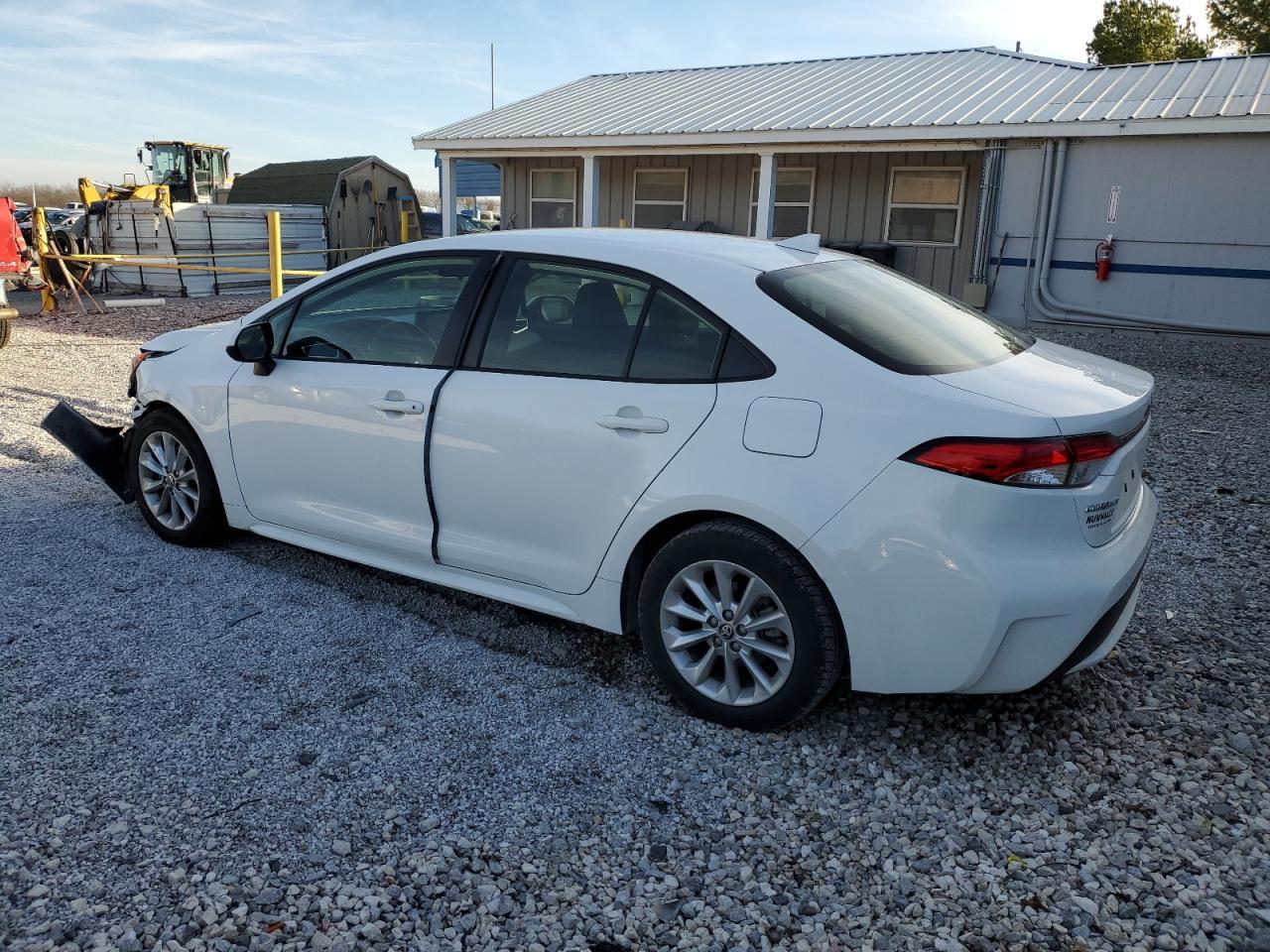 2022 TOYOTA COROLLA LE - Image 2
