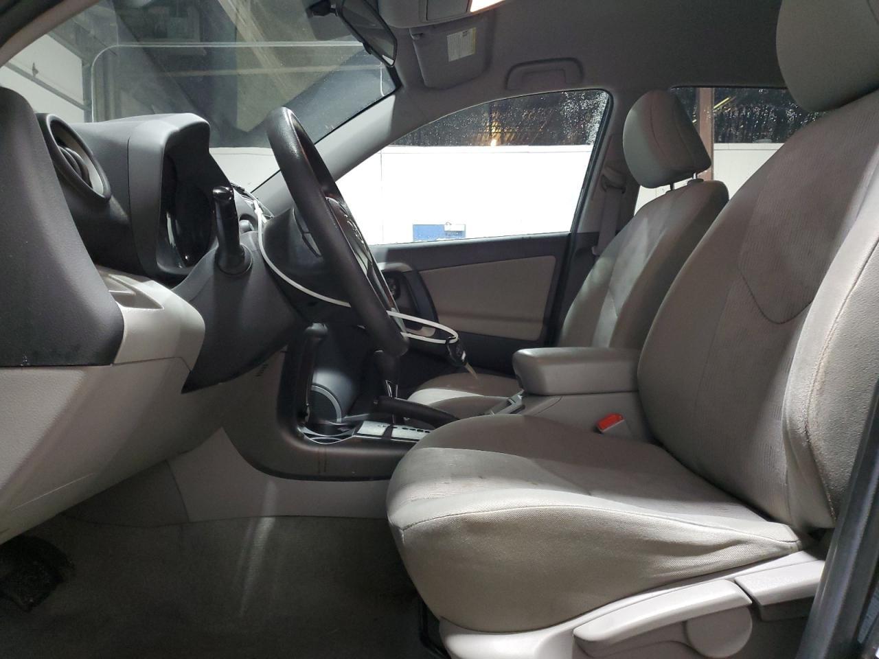 2011 TOYOTA RAV4 - Image 7