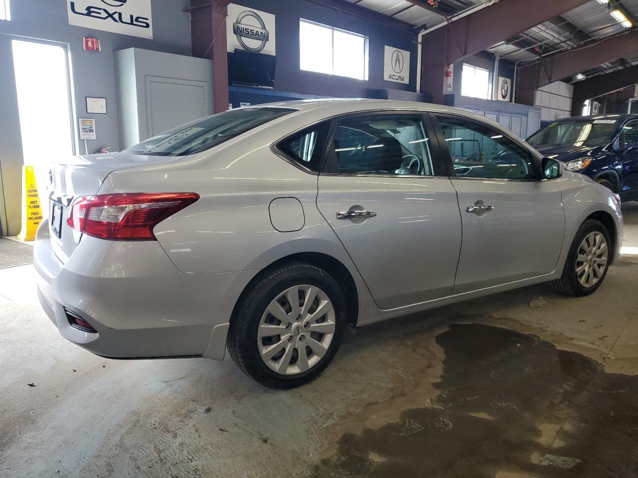 2017 NISSAN SENTRA S - Фото 3