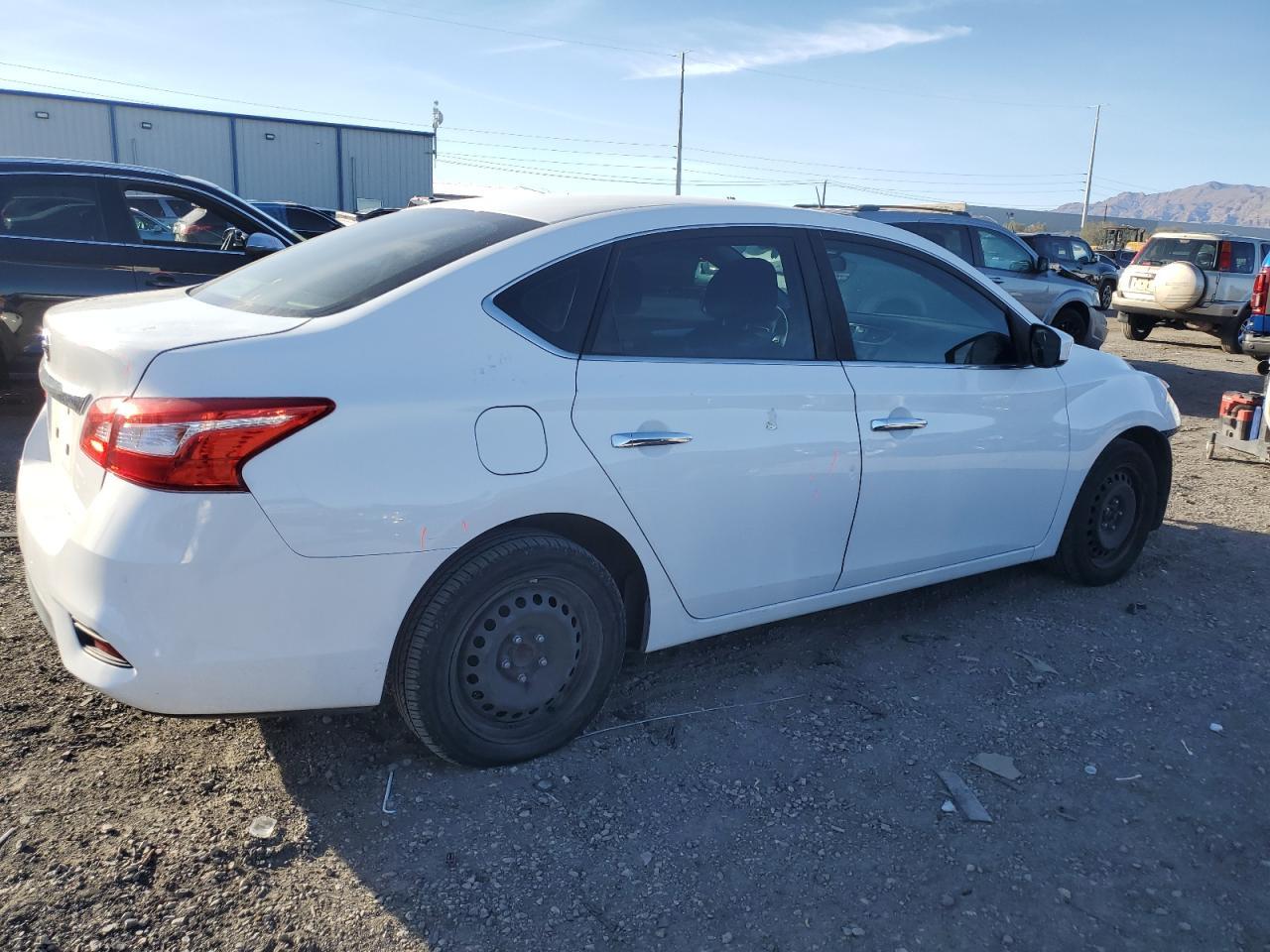 2017 NISSAN SENTRA S - Фото 3