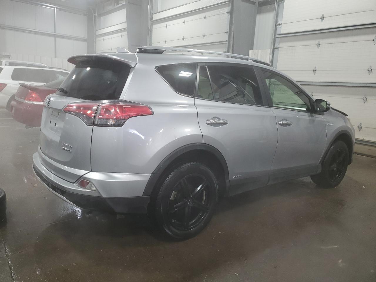2017 TOYOTA RAV4 HV LI - Image 3