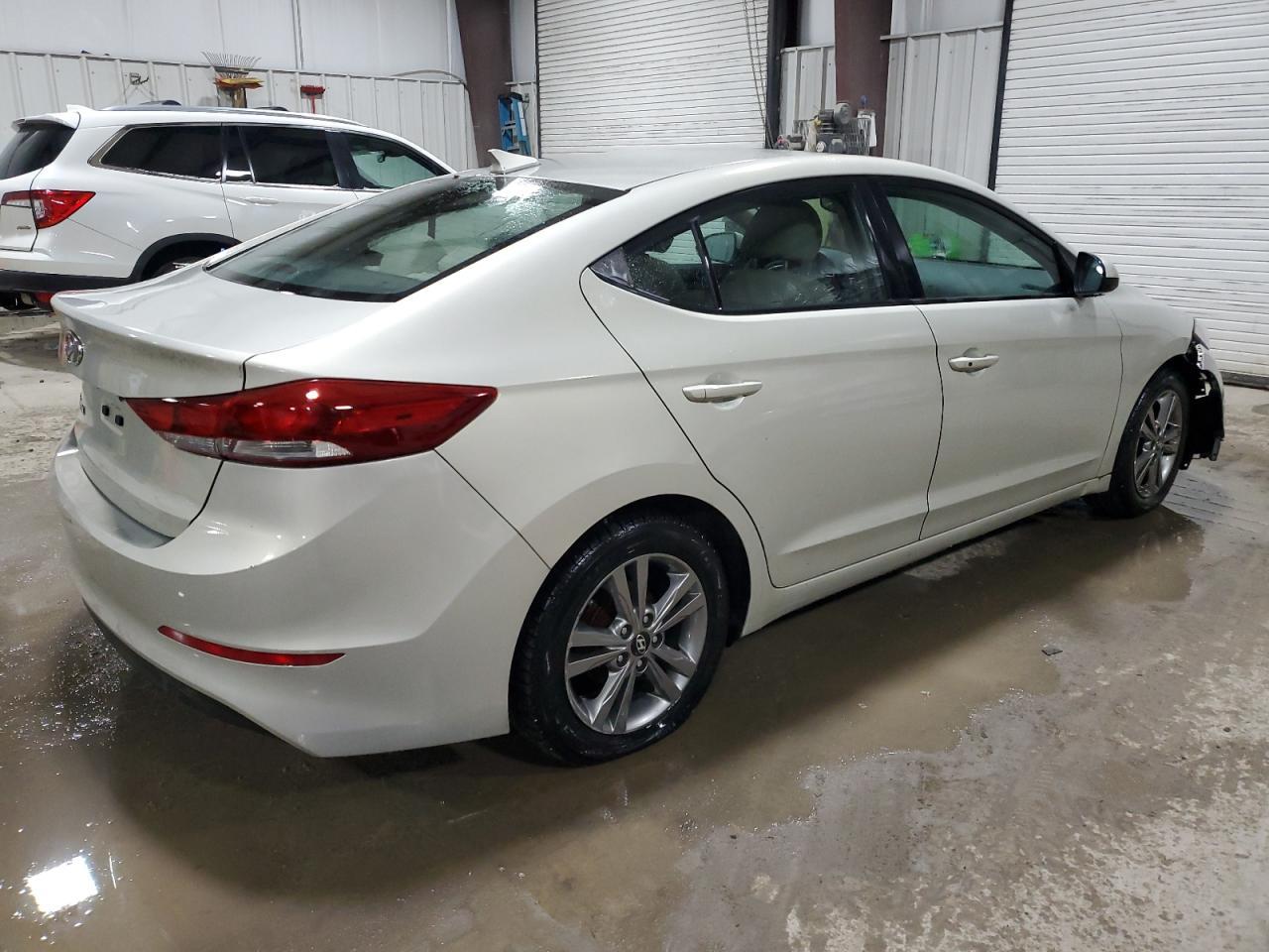 2017 HYUNDAI ELANTRA SE - Фото 3