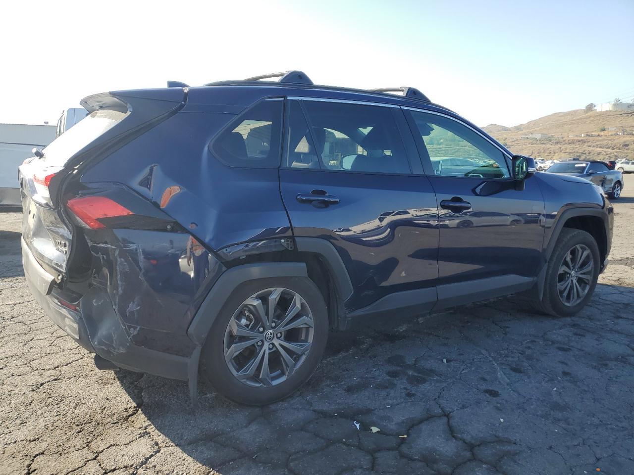 2024 TOYOTA RAV4 XLE P - Image 3