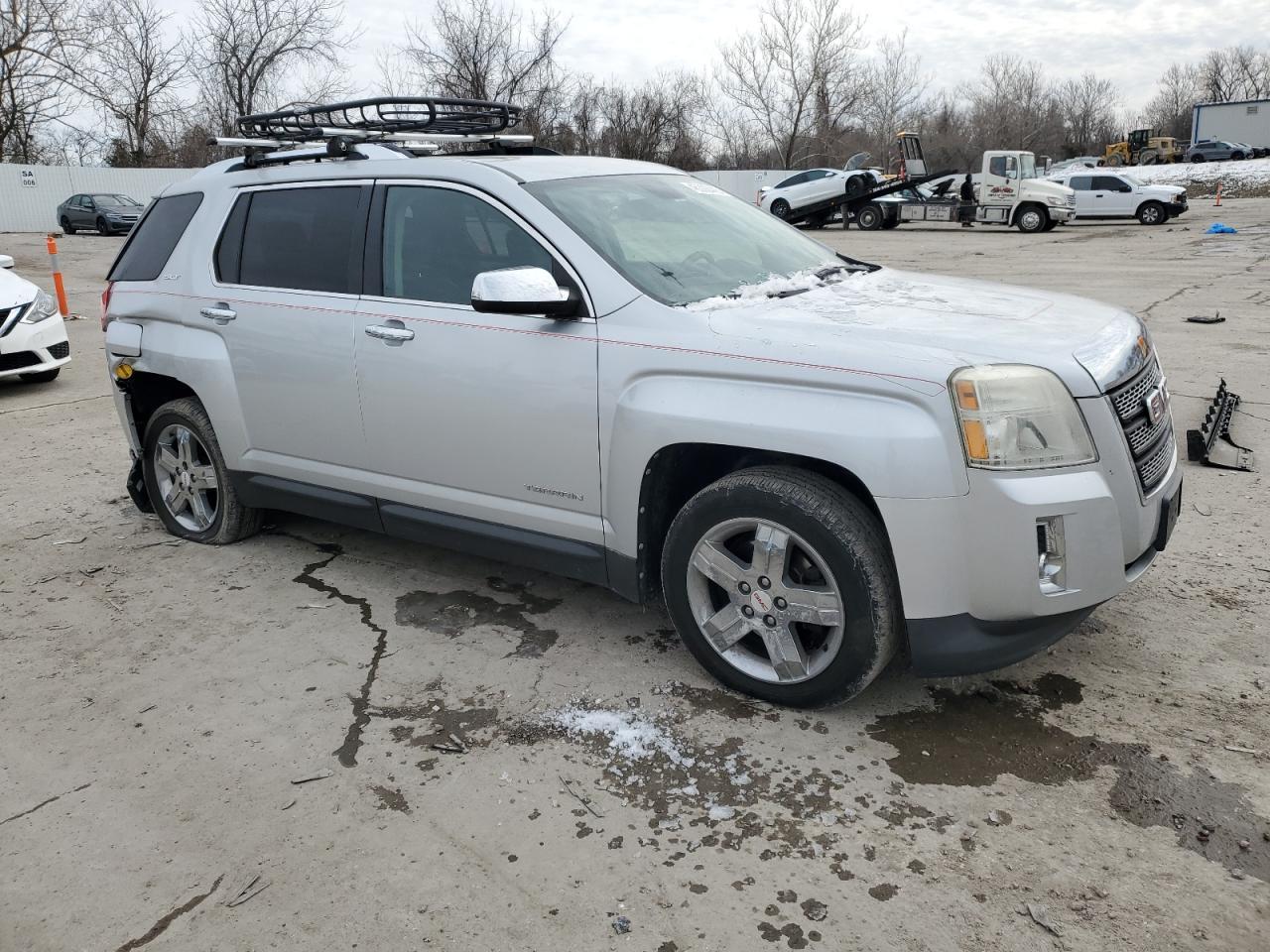 2012 GMC TERRAIN SL - Image 4