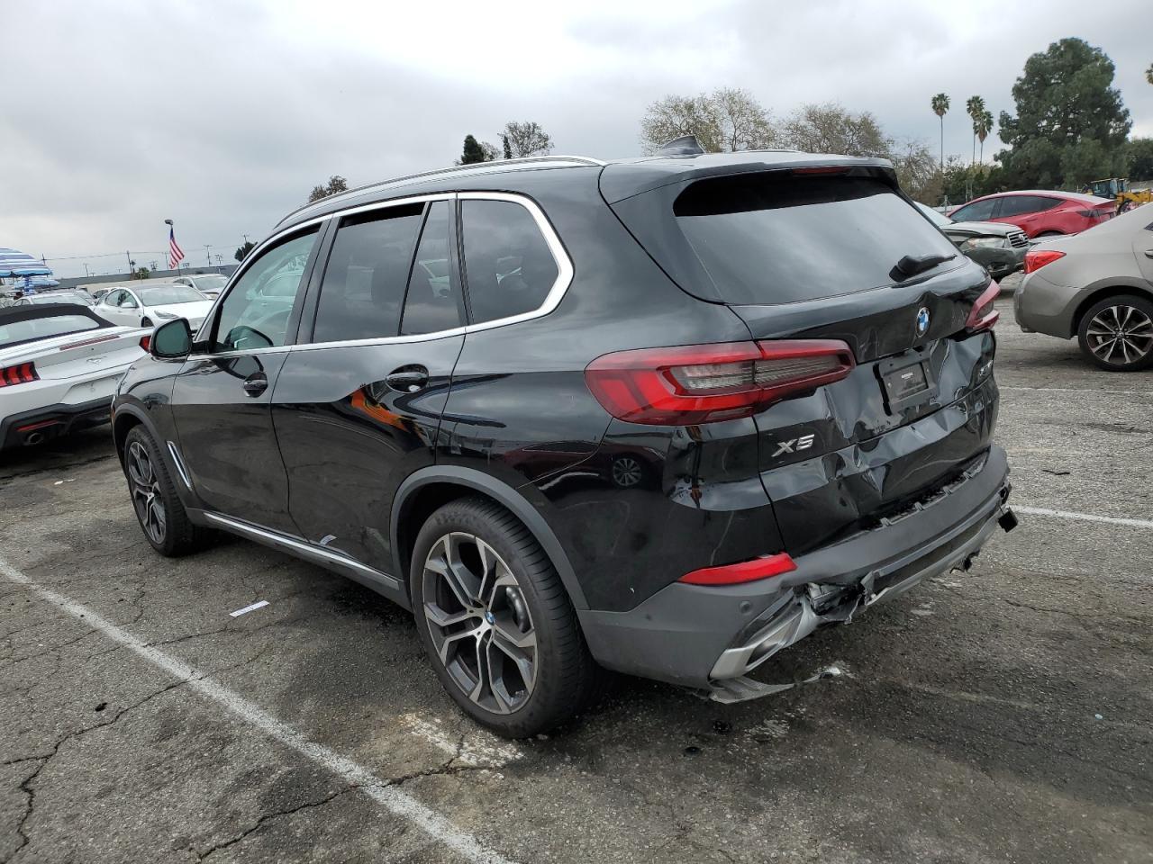 2023 BMW X5 XDRIVE4 - Фото 2