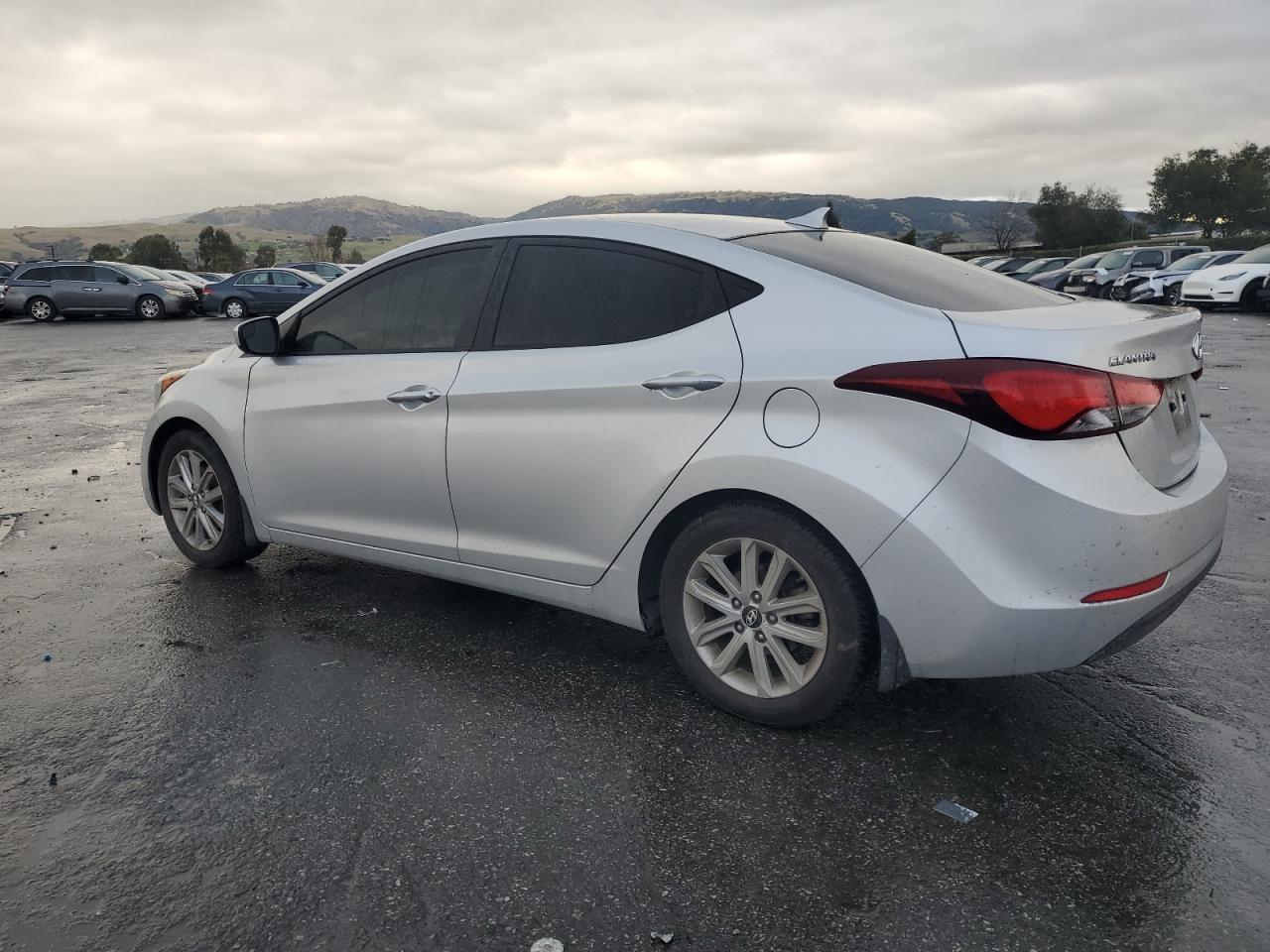 2015 HYUNDAI ELANTRA SE - Фото 2