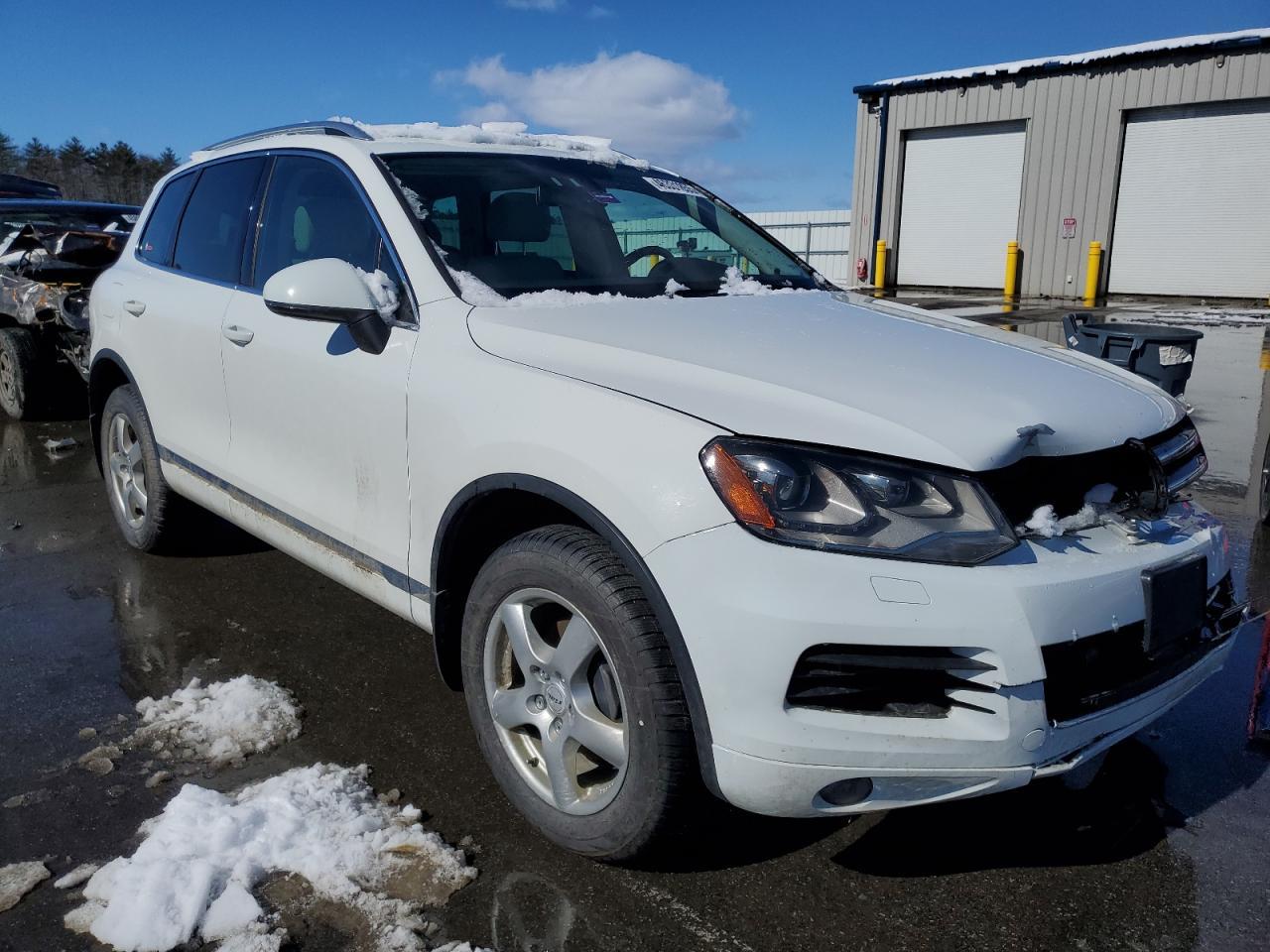 2014 VOLKSWAGEN TOUAREG V6 - Image 4