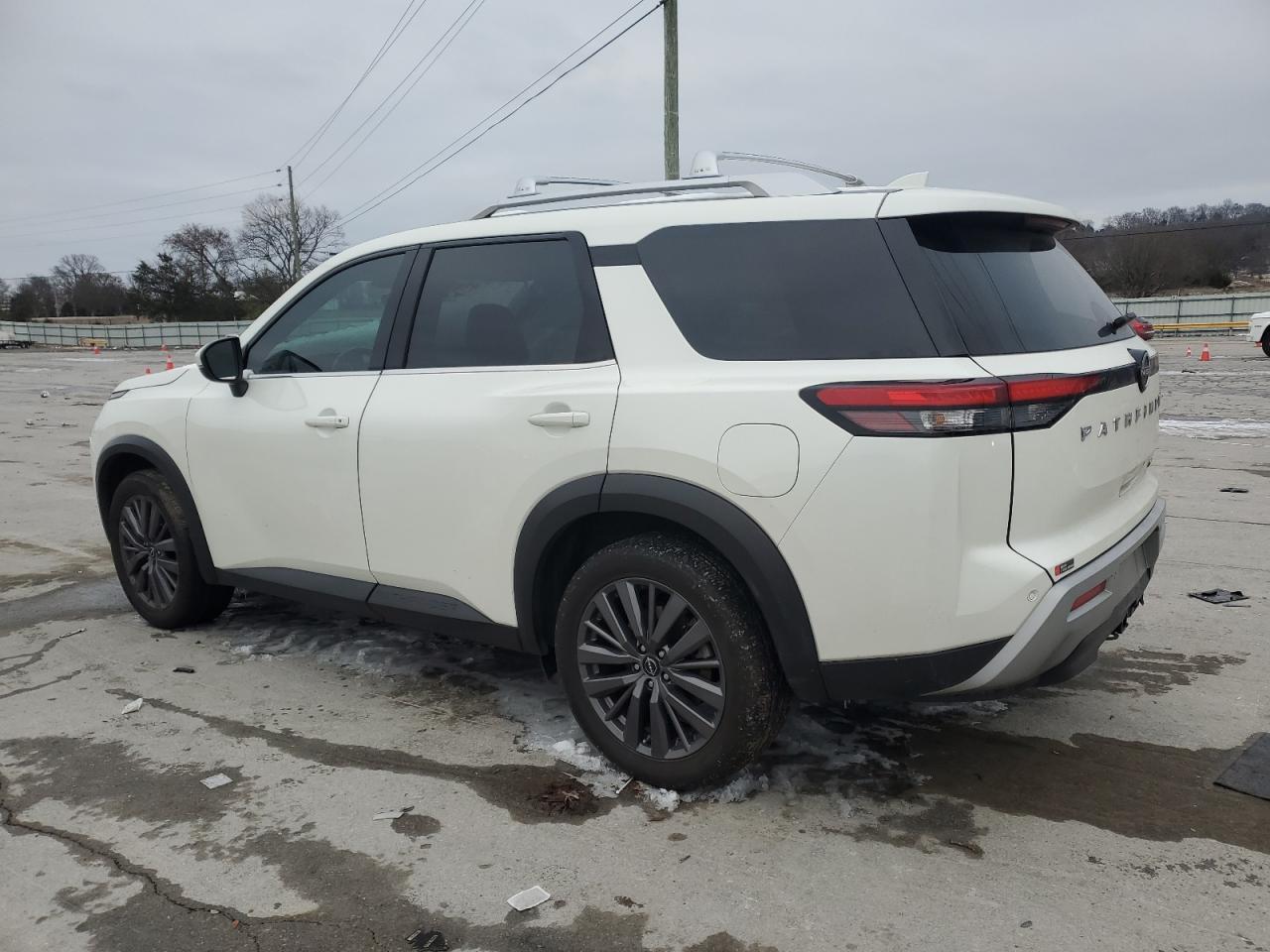2023 NISSAN PATHFINDER - Фото 2