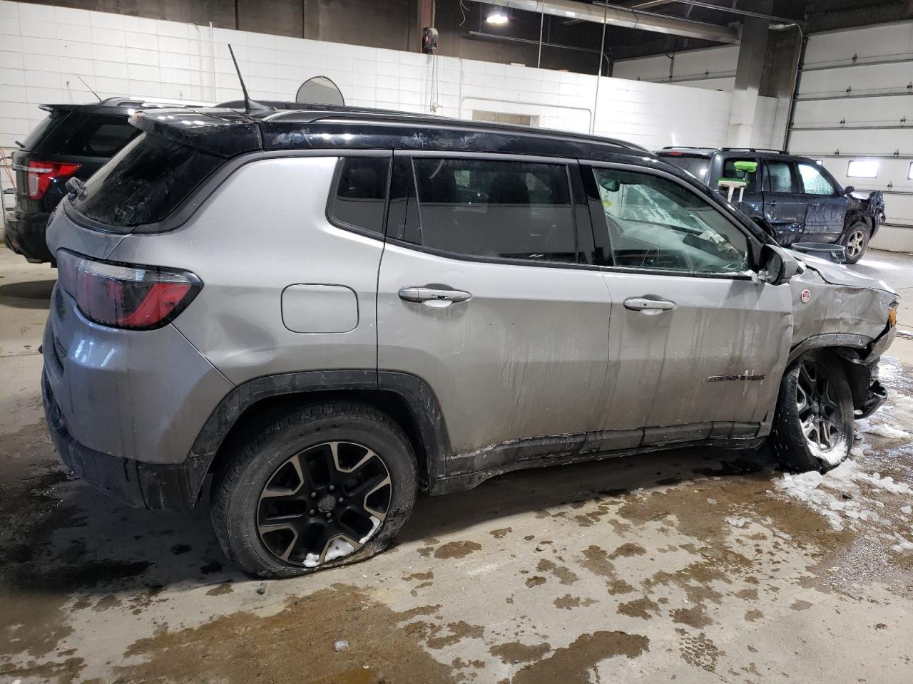 2019 JEEP COMPASS TR - Image 3