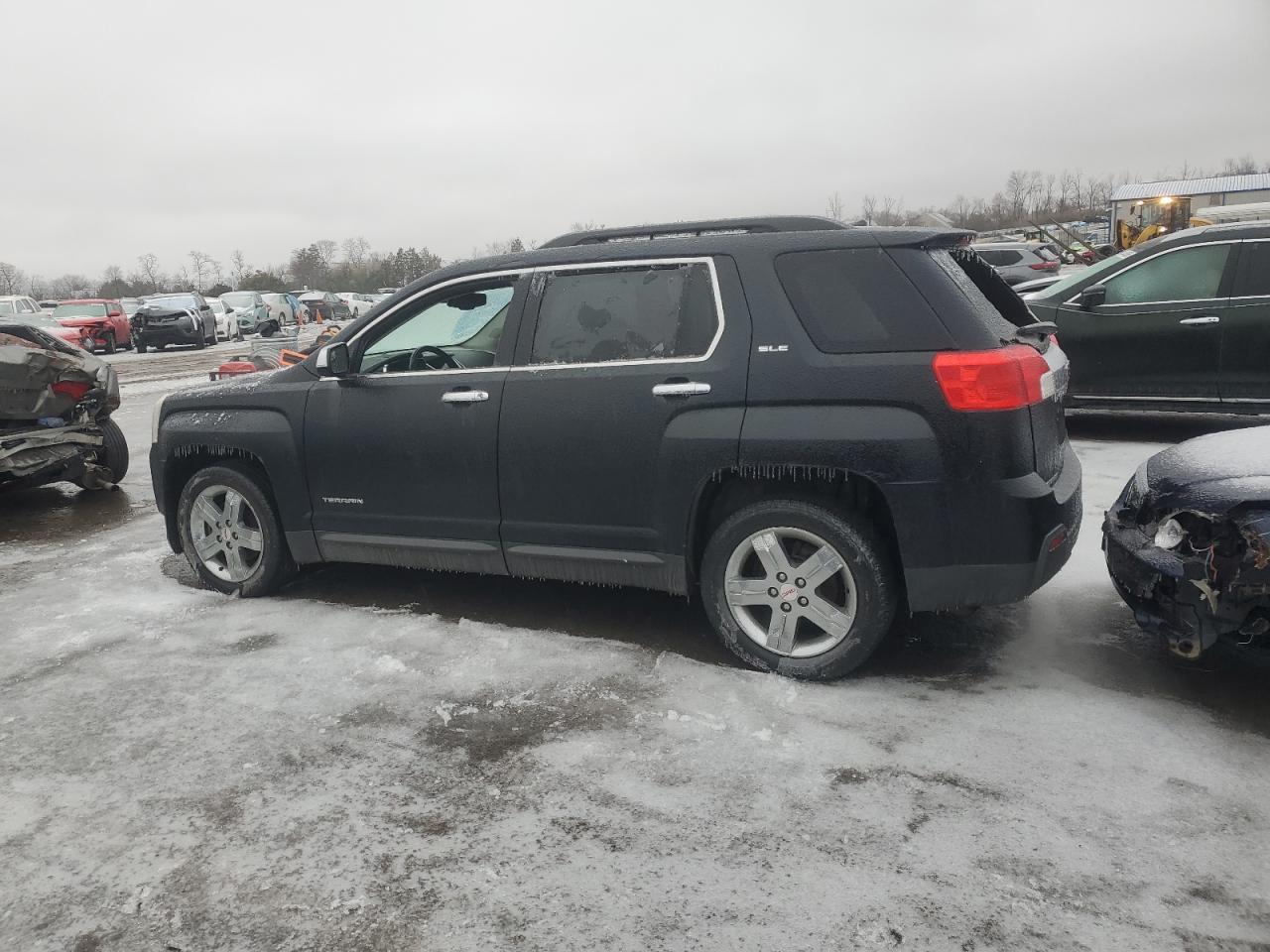 2012 GMC TERRAIN SL - Image 2
