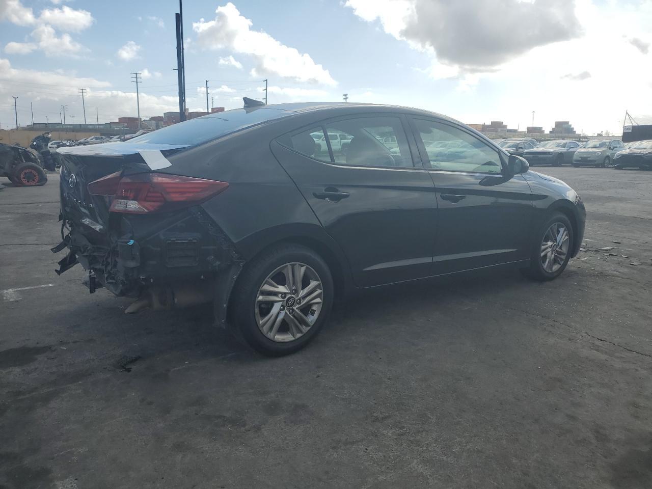 2019 HYUNDAI ELANTRA SE - Image 3