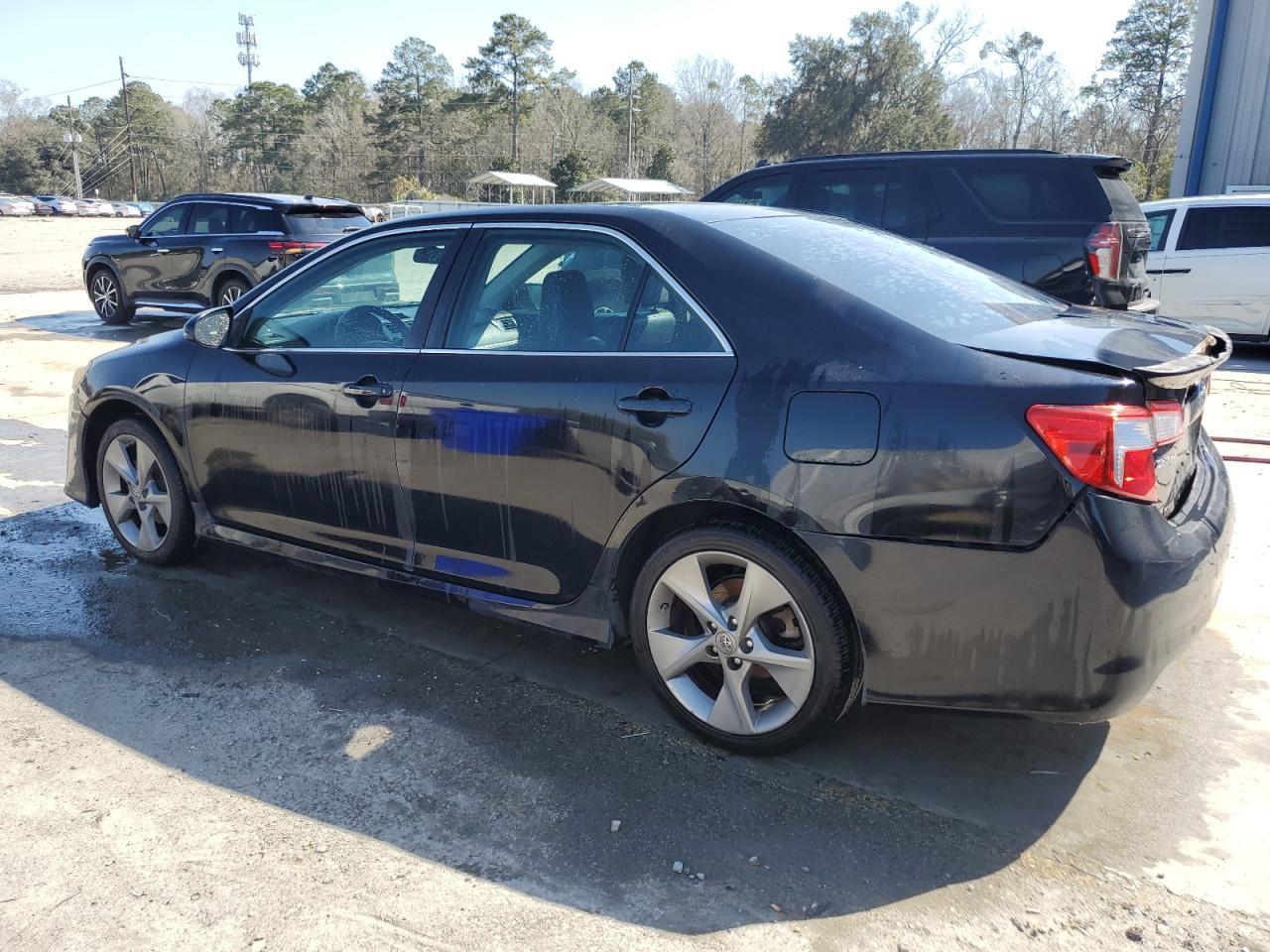 2014 TOYOTA CAMRY L - Image 2