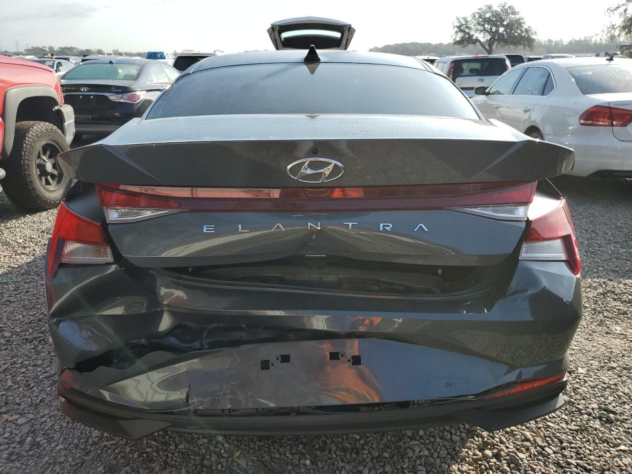 2023 HYUNDAI ELANTRA SE - Фото 6