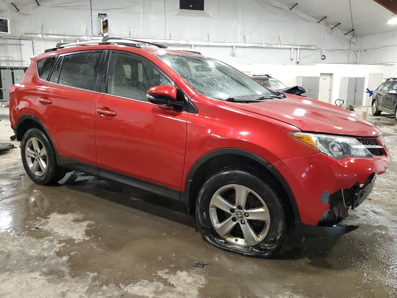 2015 TOYOTA RAV4 XLE - Фото 4