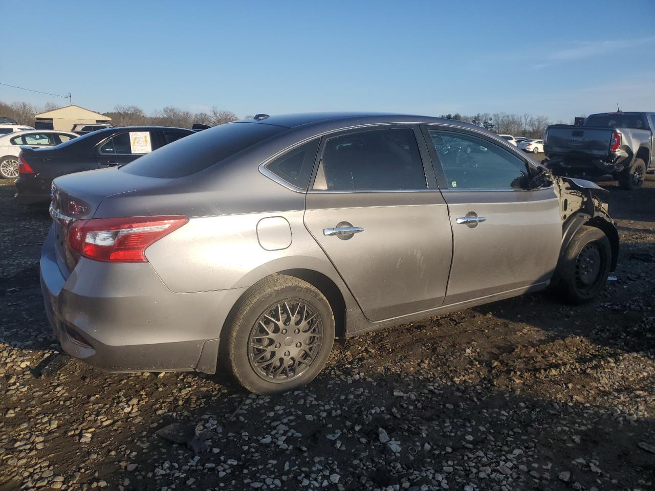 2017 NISSAN SENTRA S - Фото 3