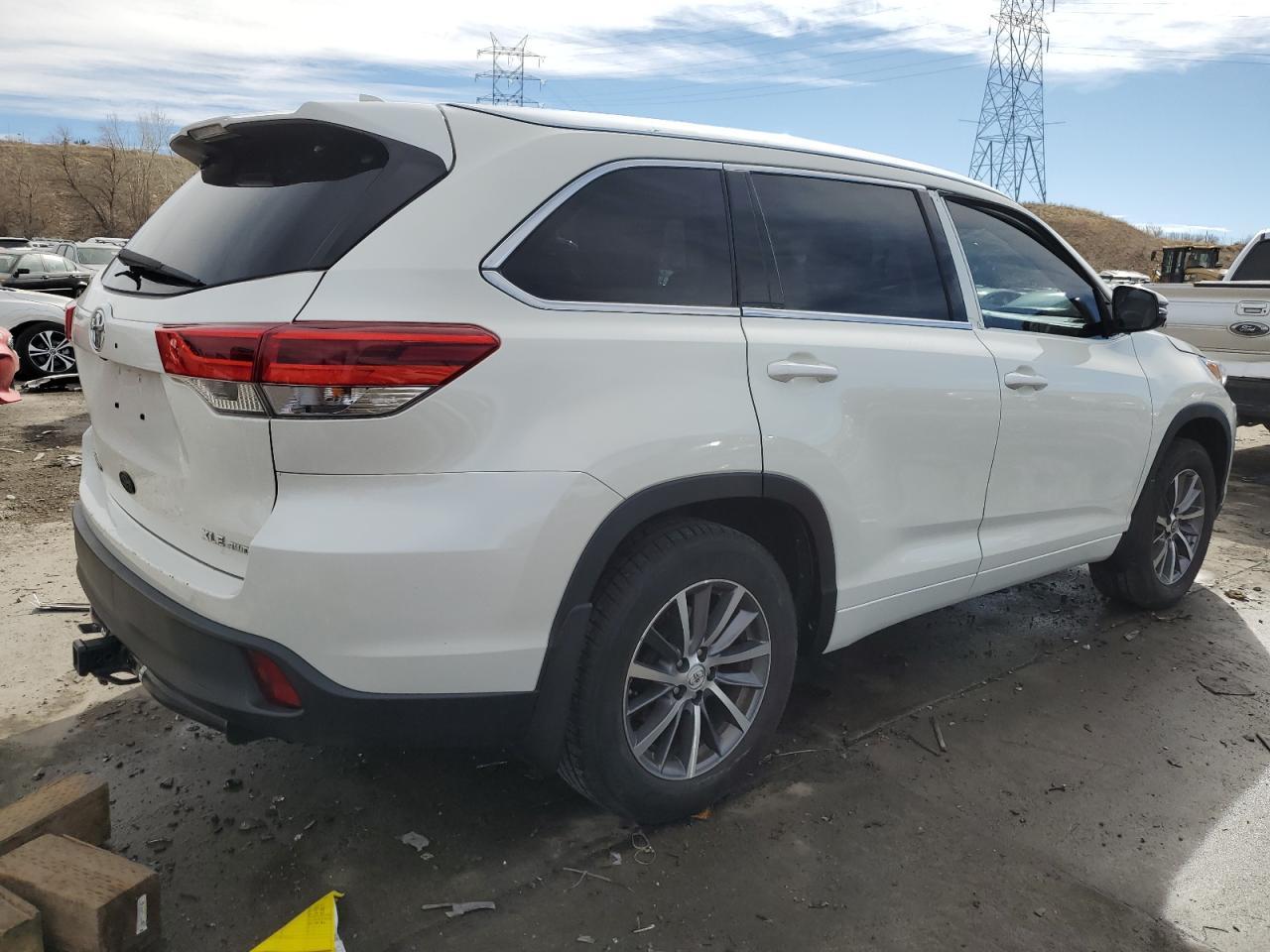 2018 TOYOTA HIGHLANDER - Image 3