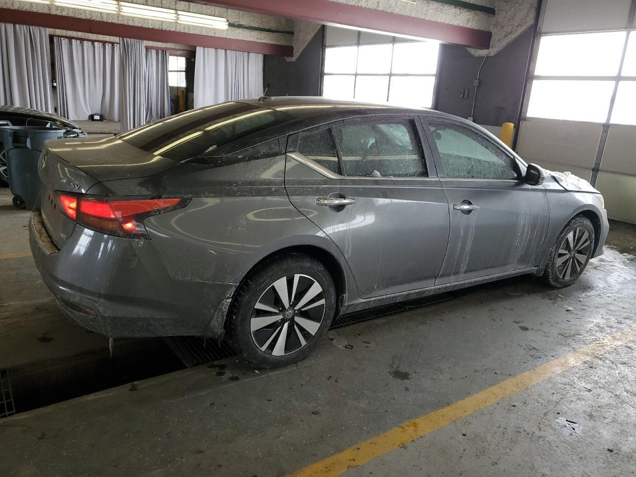 2022 NISSAN ALTIMA SV - Фото 3
