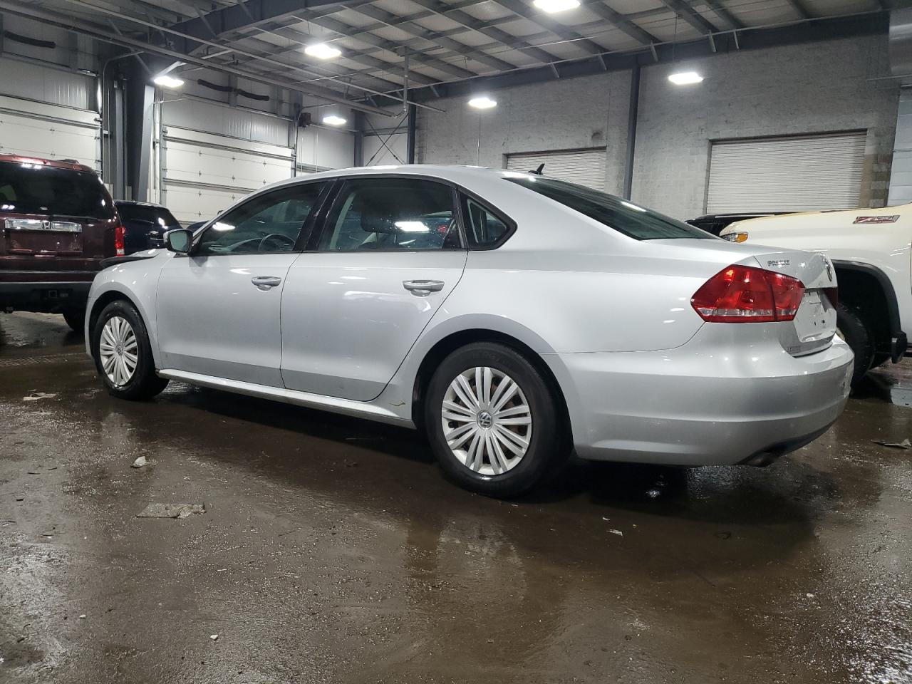 2014 VOLKSWAGEN PASSAT S - Фото 2