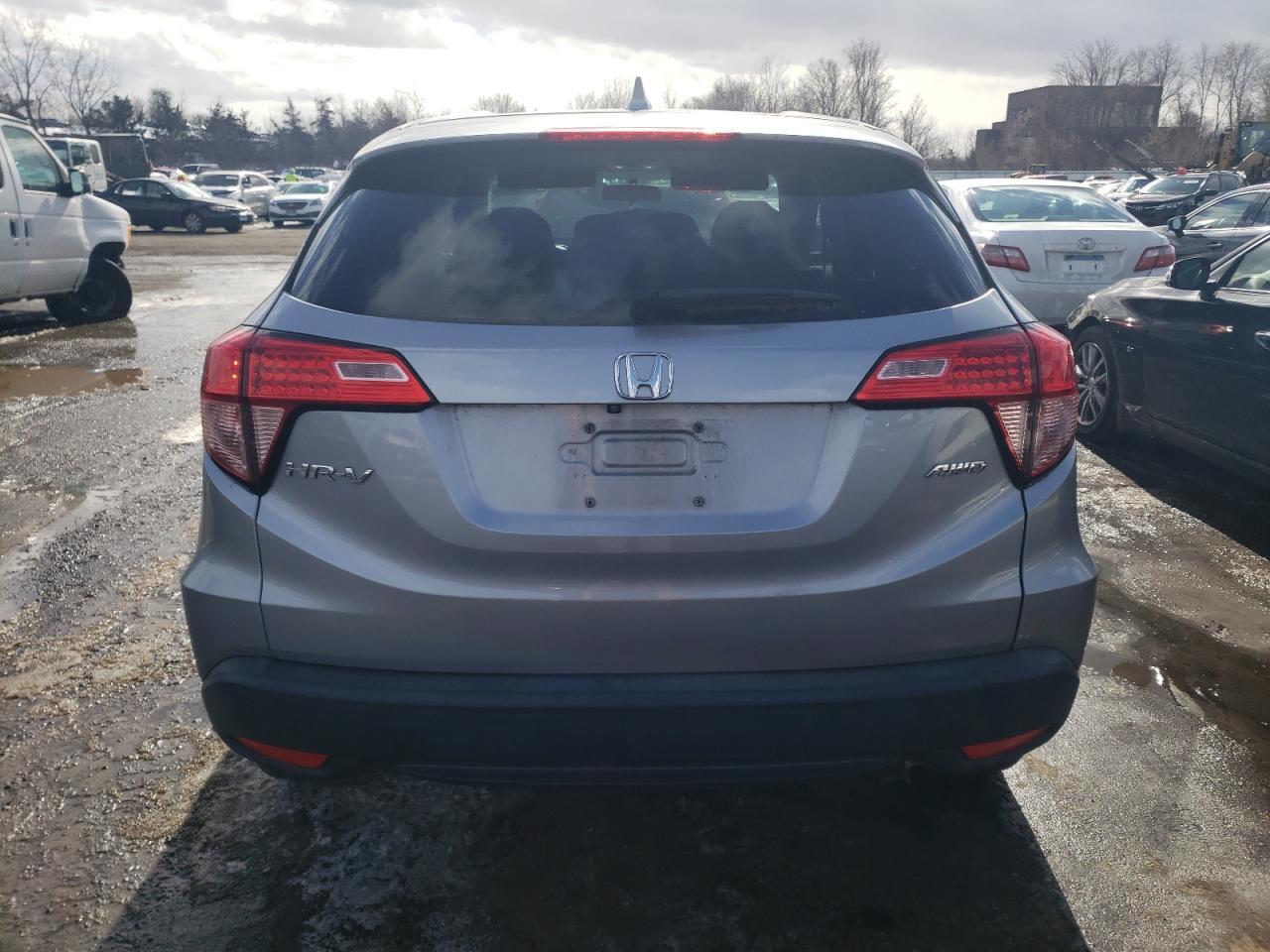 2018 HONDA HR-V LX - Фото 6